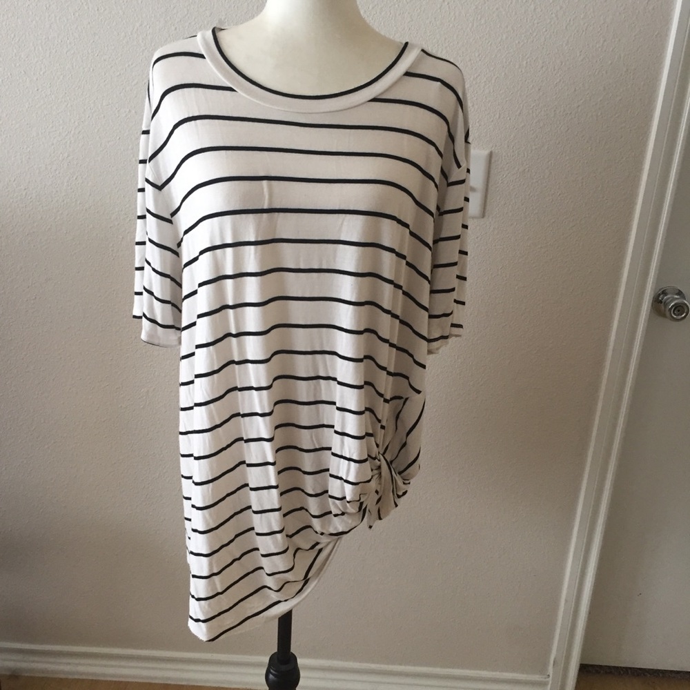 Knotted top